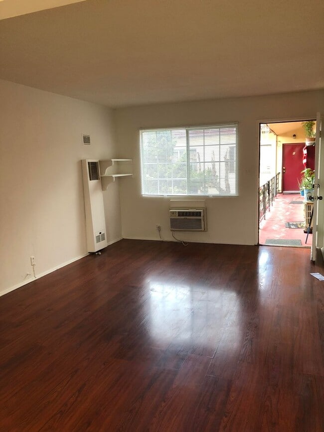 Photo - Charming, One Bedroom Apartment in Panorama City Unit I