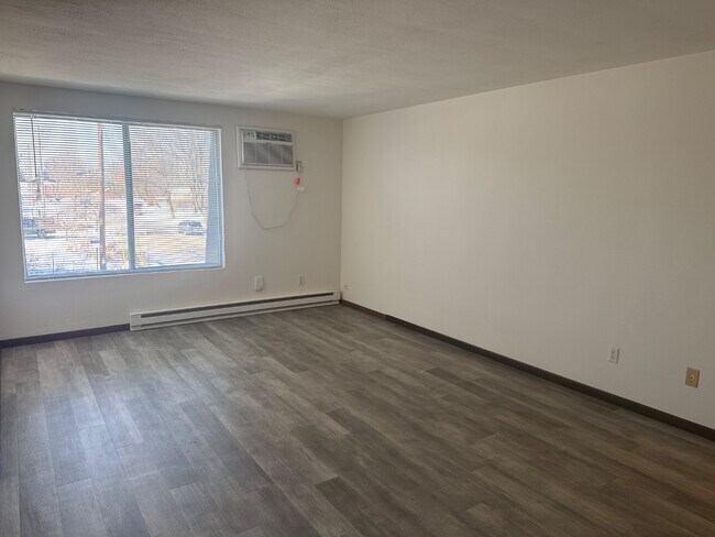 Photo - 5858 Anthony Pl