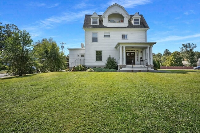 Building Photo - 30 Fairmont Pl