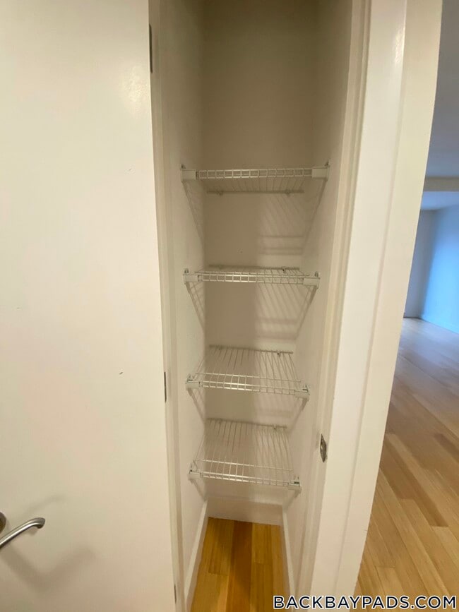 Building Photo - 1085 Boylston St