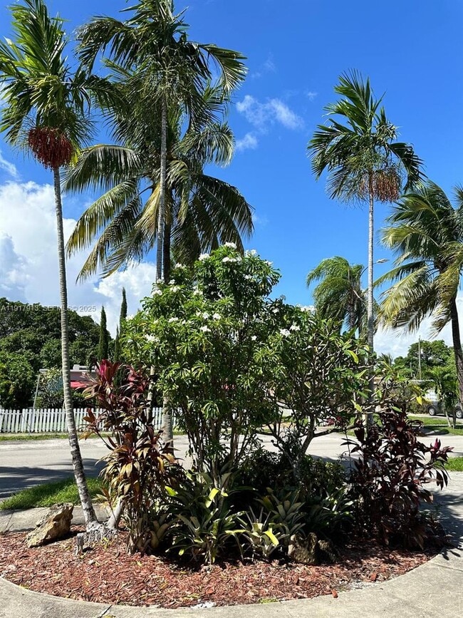 Photo - 161 SW 52nd Ct Unit 161