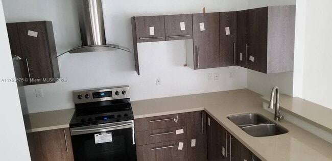 Photo - 325 NW 52nd St