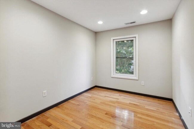 Photo - 1819 Ginnodo St Unit C