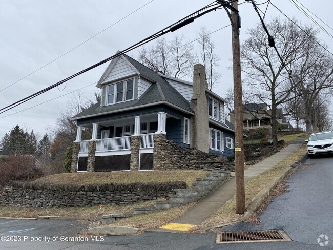 Building Photo - 201 Stone Ave Rental