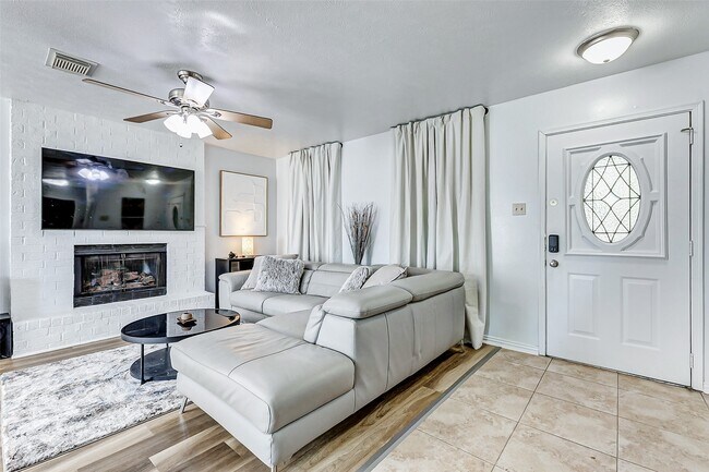 92 N Deerfoot Cir
