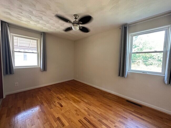 Photo - 1315 Bretton Dr