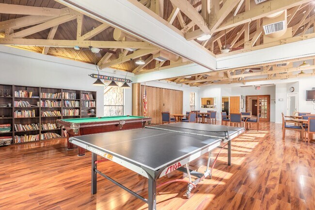 Photo - 24 Pinehurst Pl