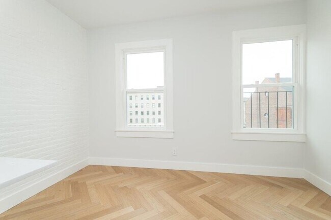 Building Photo - 464 Massachusetts Ave Rental