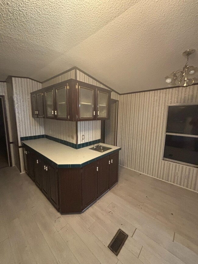 Photo - 407 Delwood Ln