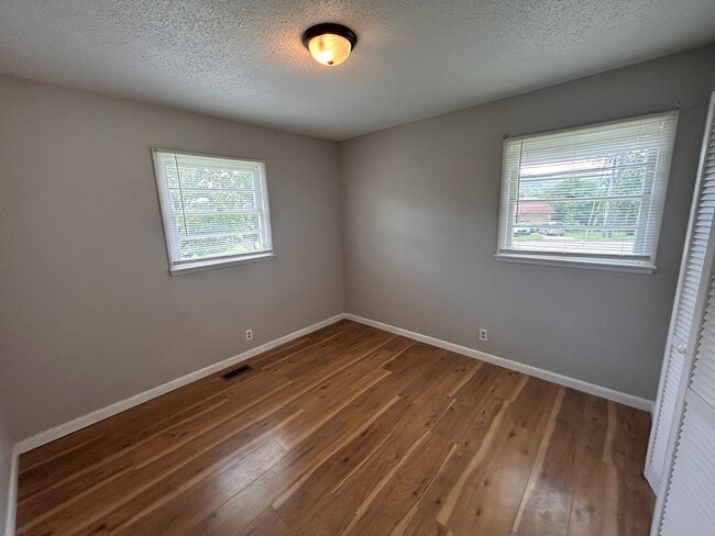 Photo - 6300 Matic Rd NW