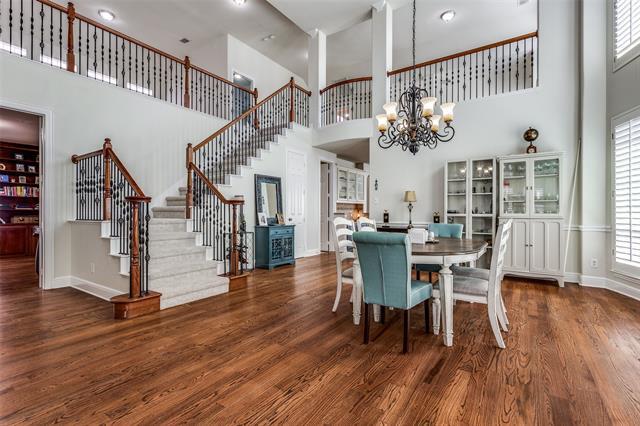 6909 Medallion Dr