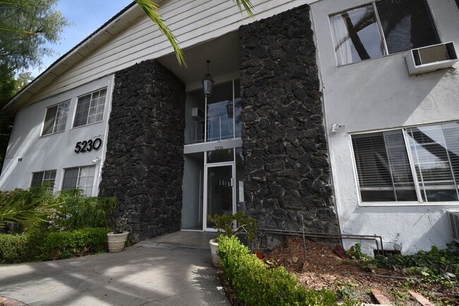 Building Photo - 5230 Vesper Ave