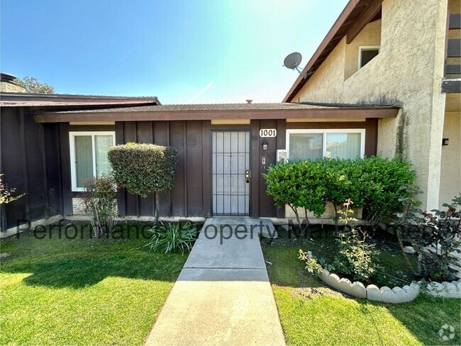 Building Photo - 1001 Nimrod Ct Unit B Rental