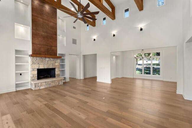 Photo - 1101 Sprague Ln