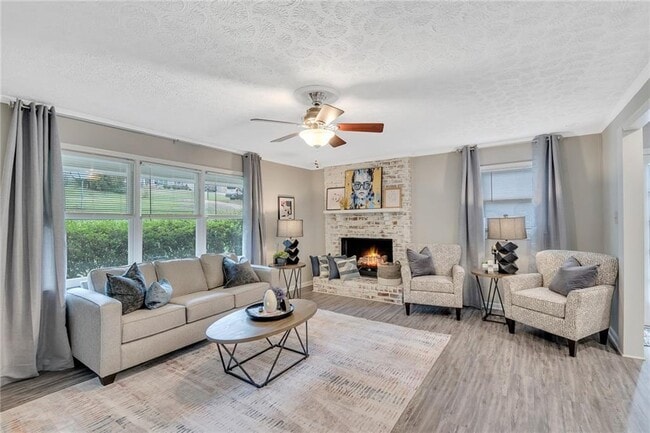 Photo - 209 Caboose Ln