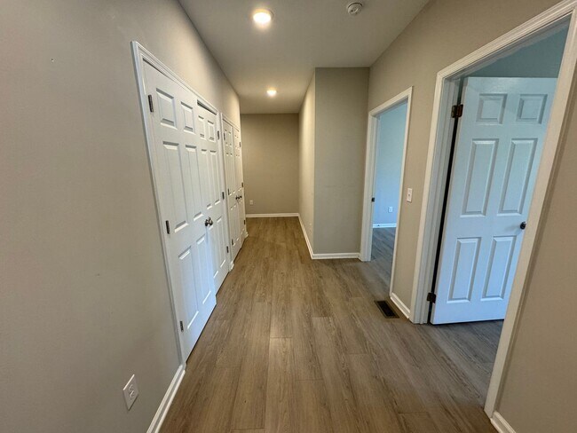 Photo - 16 N Centre St Unidad 4