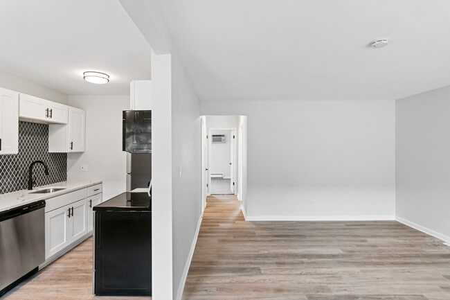Photo - The Park on 13 Apartments - Royal Oak, MI
