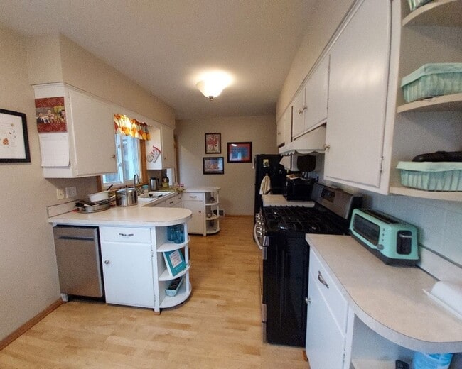 Photo - 219 12th St