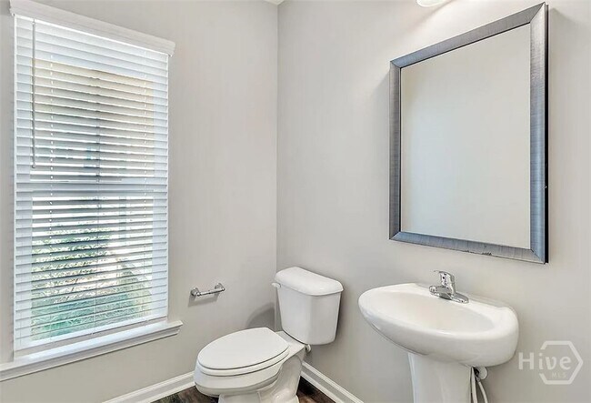 Photo - 134 Ainsdale Dr