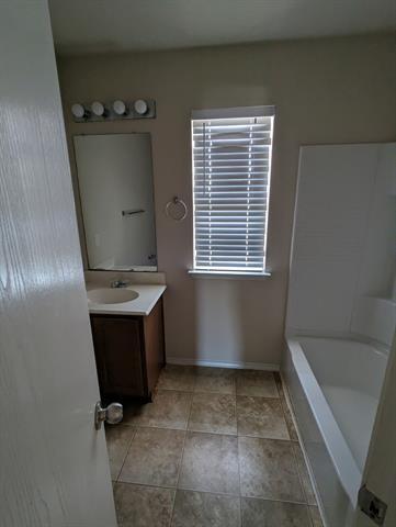 Photo - 626 Fleming St