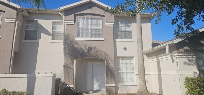 Building Photo - 3 BEDROOM / 2 BATH - 2 STORY TOWNHOUSE (SO...