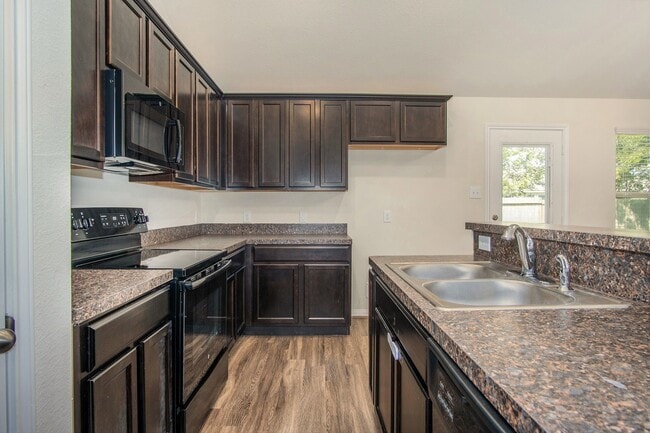 Photo - 13006 Lazy Ln