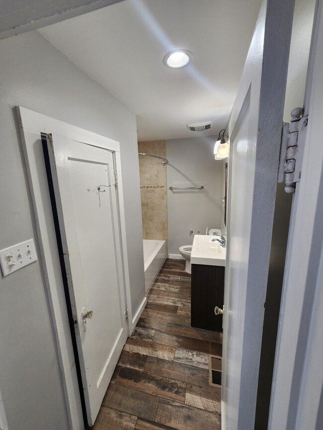 Photo - 3000 S Tyler St