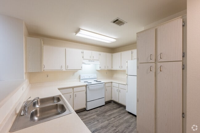 3 habitaciones, 3 baños, 120 metros cuadrados, cocina