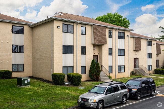 Photo - Bentley Square Condominiums