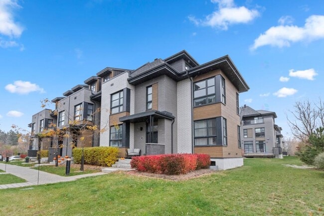 Building Photo - 509 Rue Frédéric-Back