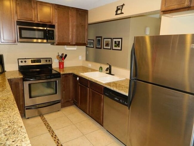 Photo - 3 bed/ 1 Bath in Desirable Park Hill Neighborhood