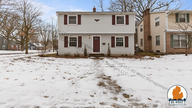 Photo - 2301 Rosewood Ave SE House