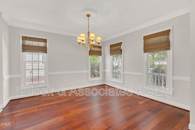 Photo - 109 Old Savannah Dr