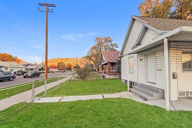 Photo - Central Park Unit #2