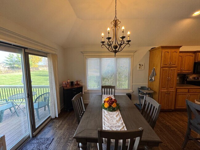 Photo - 1380 Stonecreek Dr