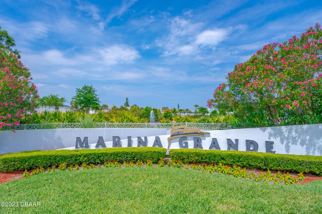 Photo - 231 Riverside Dr Unit 608