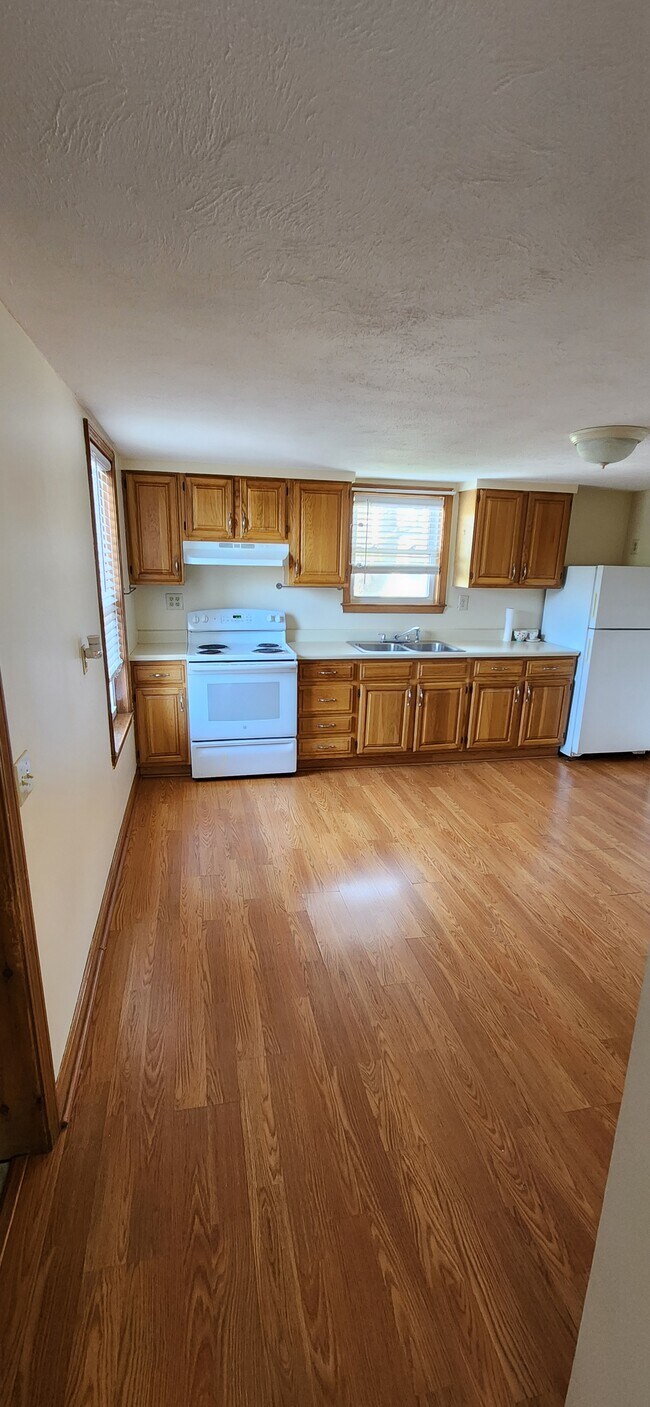 Photo - 8 Bond St Unit 10B