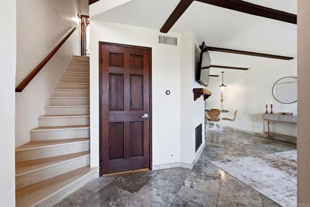 8608 Villa La Jolla Dr