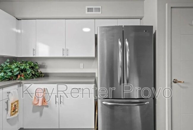 Photo - 64 W 600 S Unidad C201