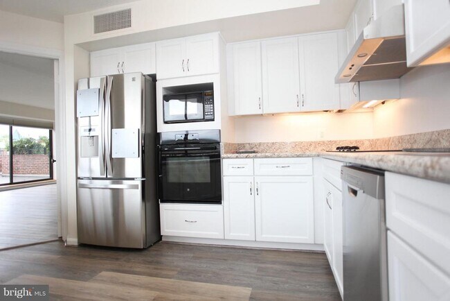 Photo - 1015 33rd St NW Unidad 814