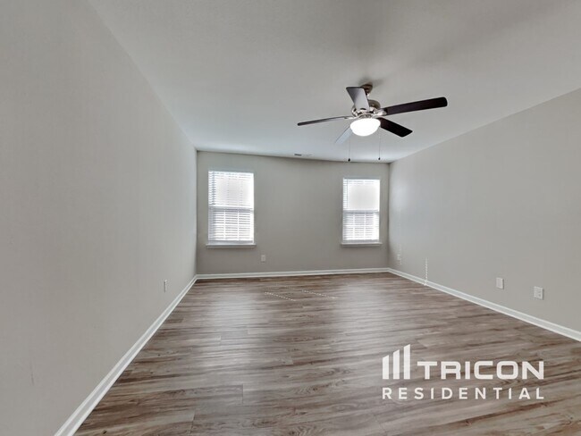 Photo - 244 Botanical Ct