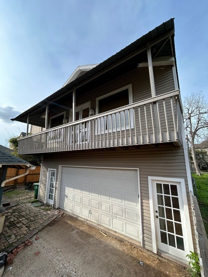 Photo - 6016 Center St Unit A
