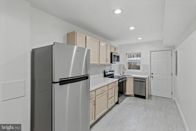 Photo - 458 Federal St