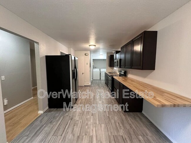 Photo - 6121 De Armoun Rd Unit Lower Floor