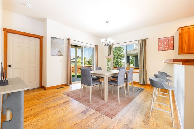 Photo - 3 Bed 2 Bath Single Home with wood floors and fireplace