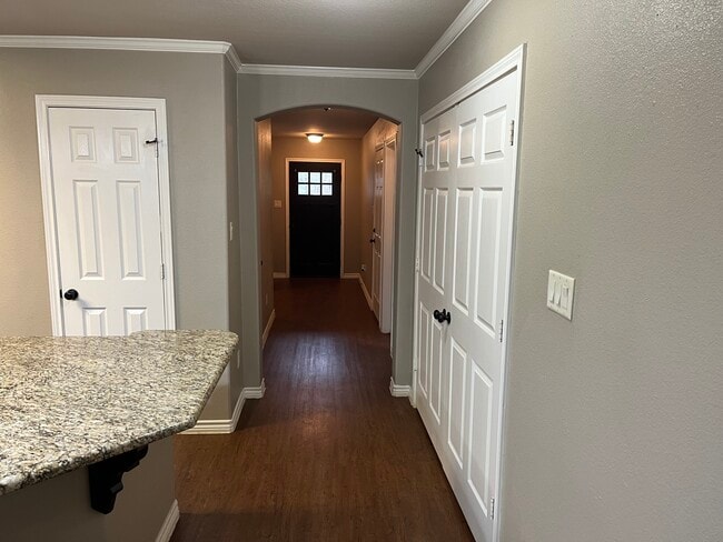 Photo - 187 Oakview Ct