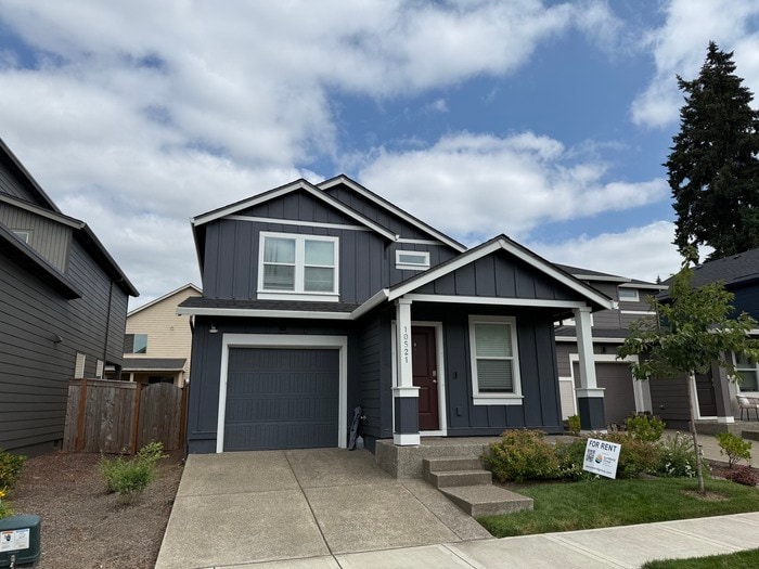 NEWER THREE BEDROOM WITH GARAGE - NEWER THREE BEDROOM WITH GARAGE
