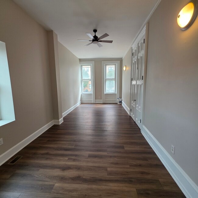 Building Photo - 2217 Spring Garden St Rental