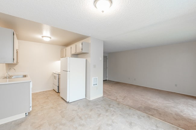 Elm Valley Apartments
