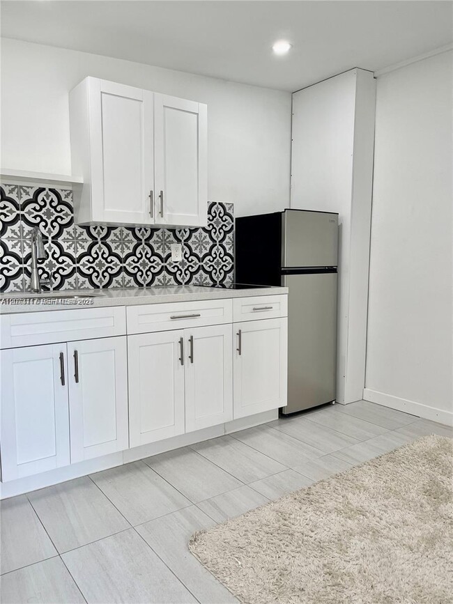 Building Photo - 2310 N 57th Way Unit 3
